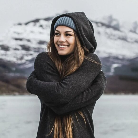 DESCENDED FROM ODIN Staithes Merino Wool Hoodie Unisex XS Deep Burgundy - Picture 2 of 9